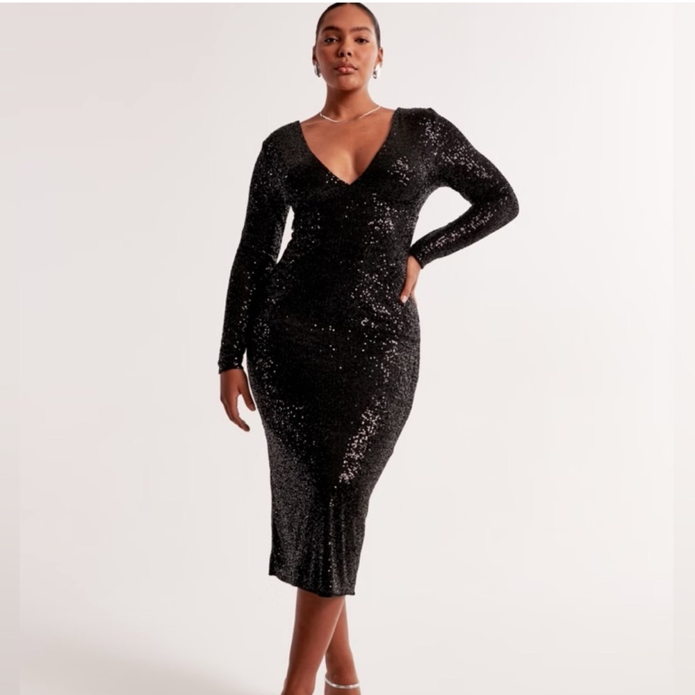 Women's Abercrombie and Fitch 
Long-Sleeve Sequin Plunge Midi Dress size Small
